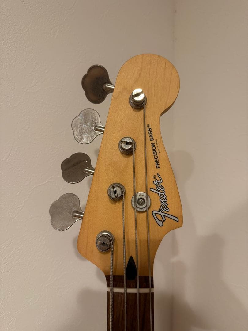Fender PrecisionBass フェンダー　エレキベース