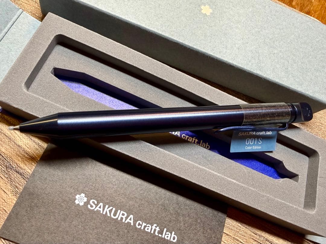サクラクレパス　サクラクラフトラボ001S限定カラーエディション　ブルーブラック