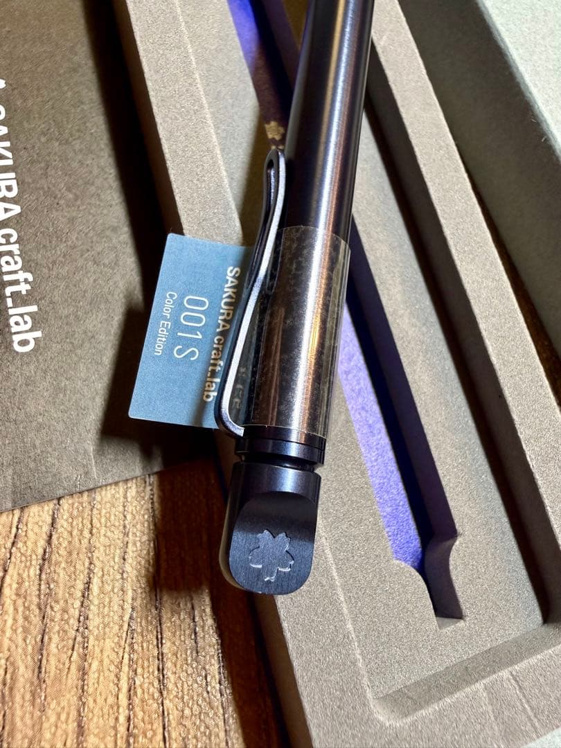 サクラクレパス　サクラクラフトラボ001S限定カラーエディション　ブルーブラック