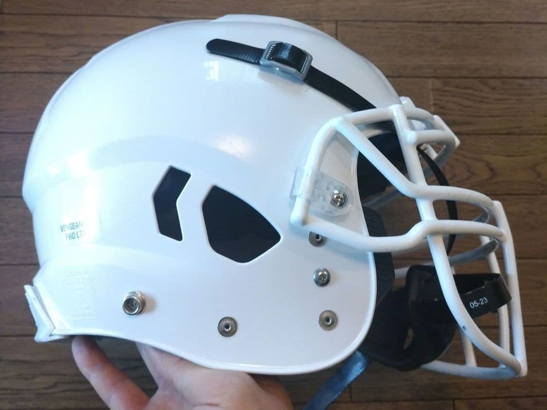 Schutt アメリカンフットボールヘルメット 小サイズ ホワイト