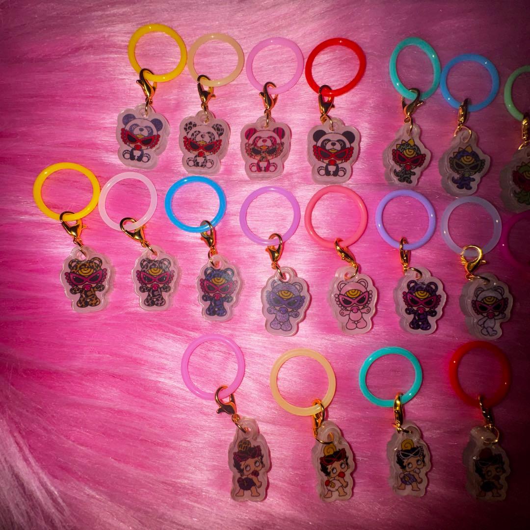 夜光(2枚目画像)☆ヒス*めじるしアクセサリー