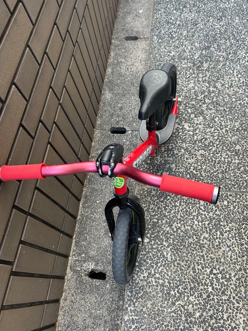 STRIDER SPORTS バランスバイク 赤 カスタム