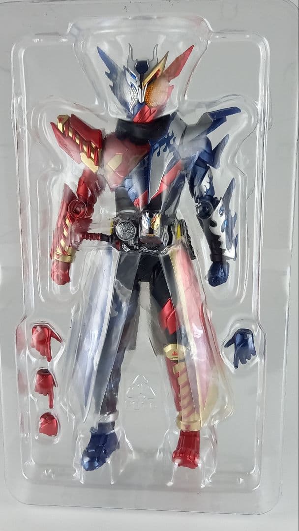 S.H.フィギュアーツ　仮面ライダークローズビルド開封済み