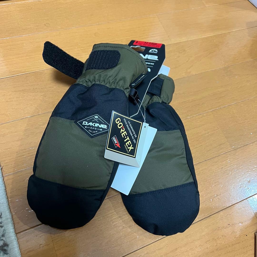 【新品未使用】DAKINE （ダカイン）ゴアテックス　スノーグローブ　M
