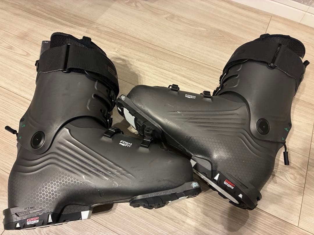 HEADスキーブーツ　21-22 KORE1 27.5cm