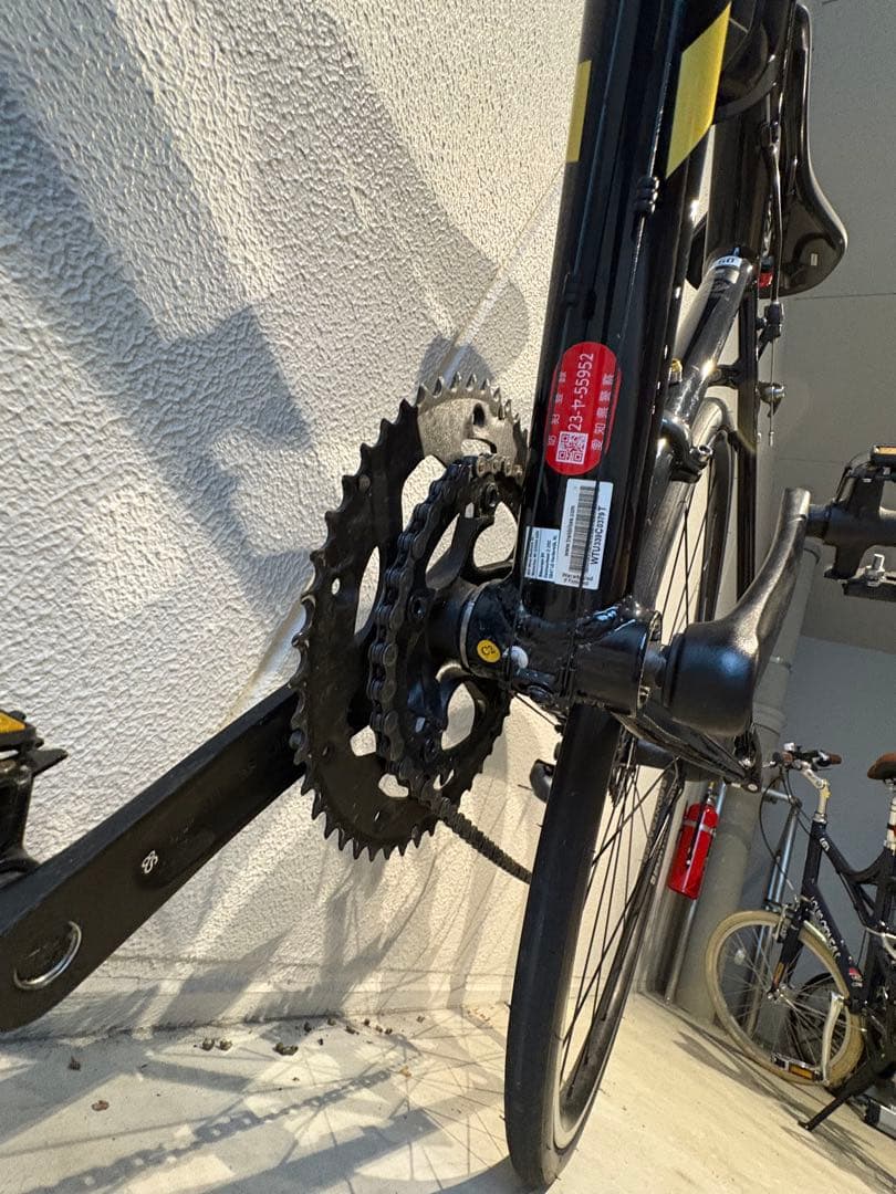 Trek Domane AL2 ロードバイク ブラック/イエロー