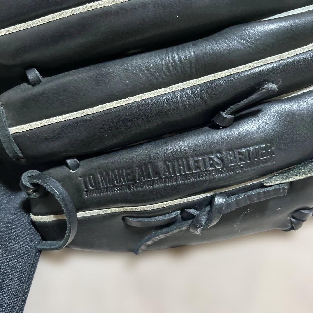 Under Armour 右投げ用　軟式グローブ 黒