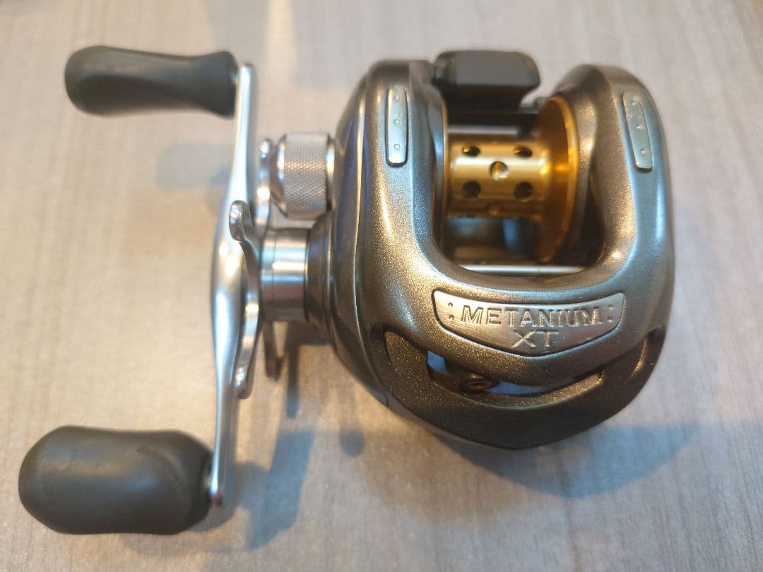 SHIMANO NIUM XT ベイトリール