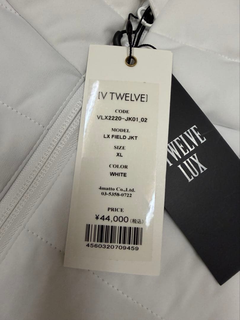 新品未使用正規品【V12/sizeXL】軽量中綿アウター　ストレッチタフタダウン