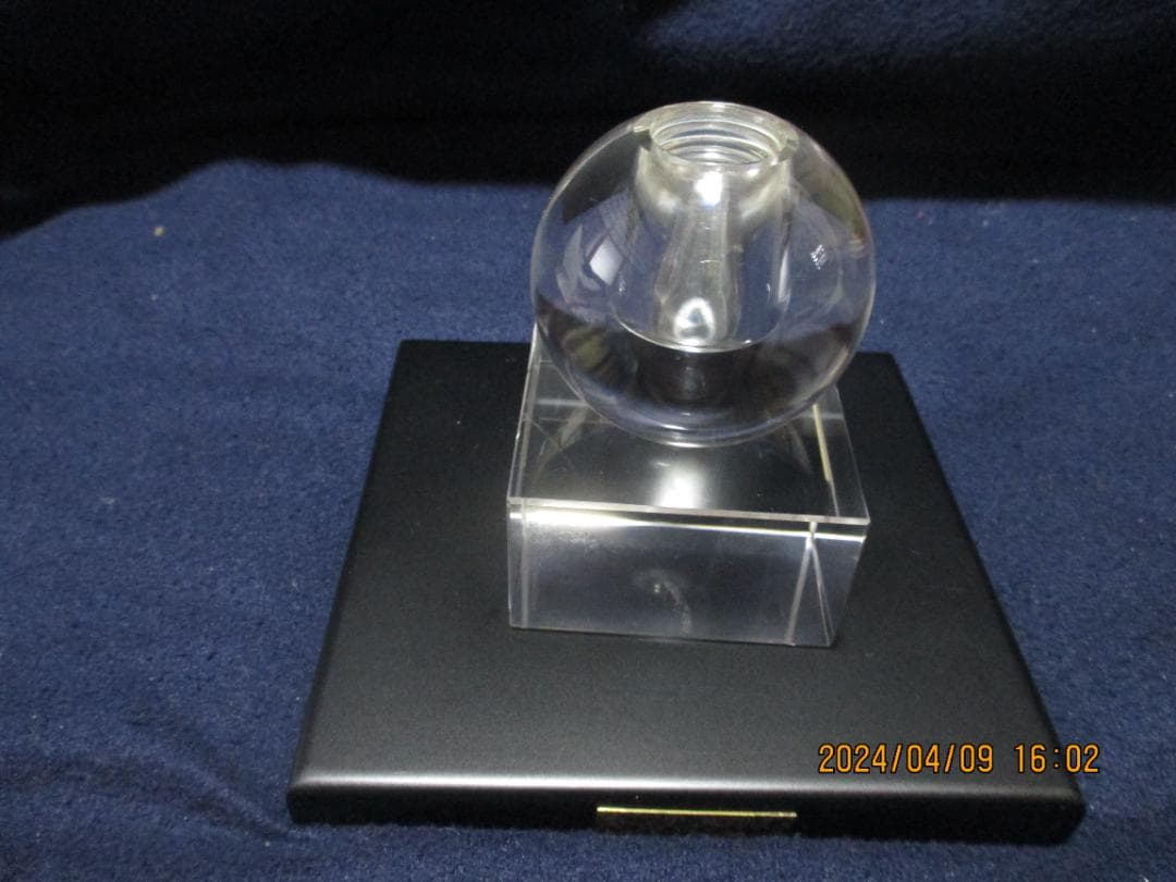 五輪塔　天然水晶　美術工芸品　伝統工芸品　証明書付き　風水　山梨県水晶美術彫刻