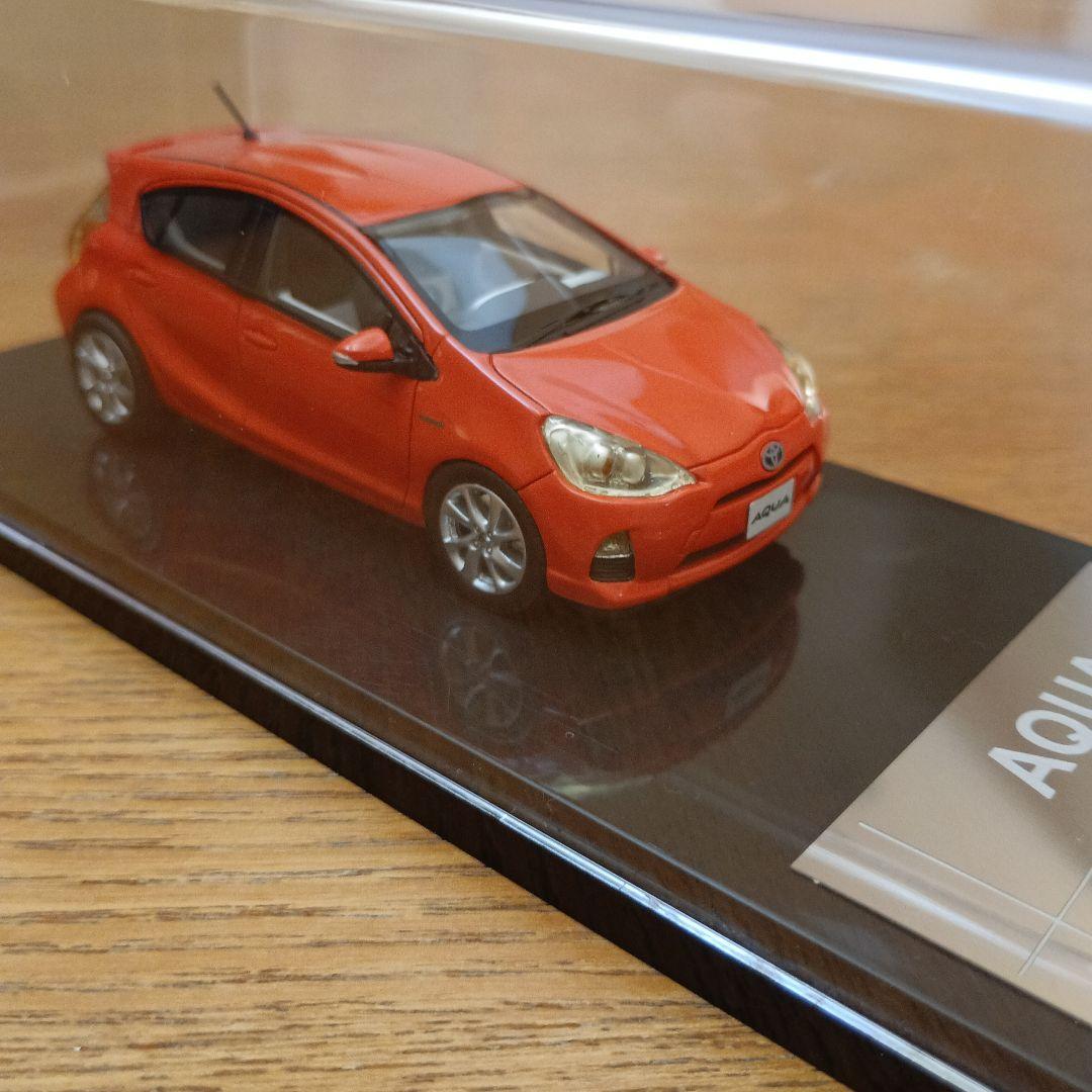 WIT'S ウィッツ　1/43 トヨタ　アクア 　2011