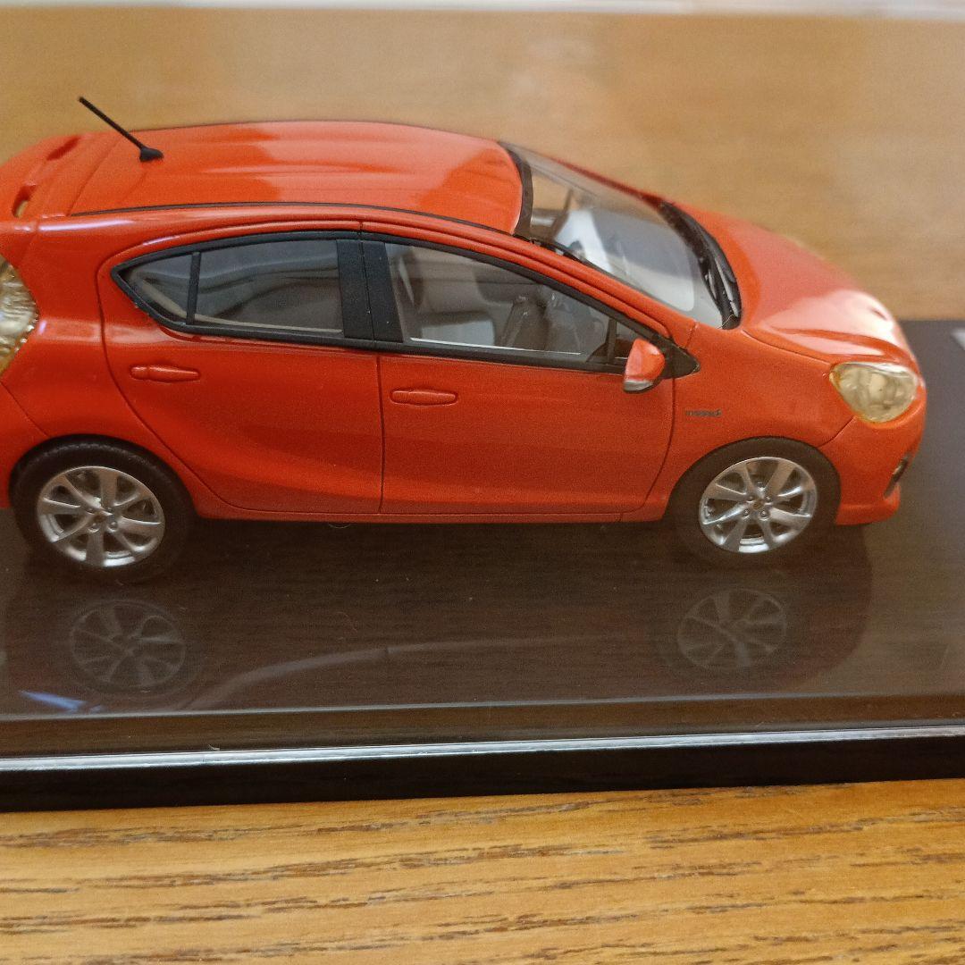 WIT'S ウィッツ　1/43 トヨタ　アクア 　2011