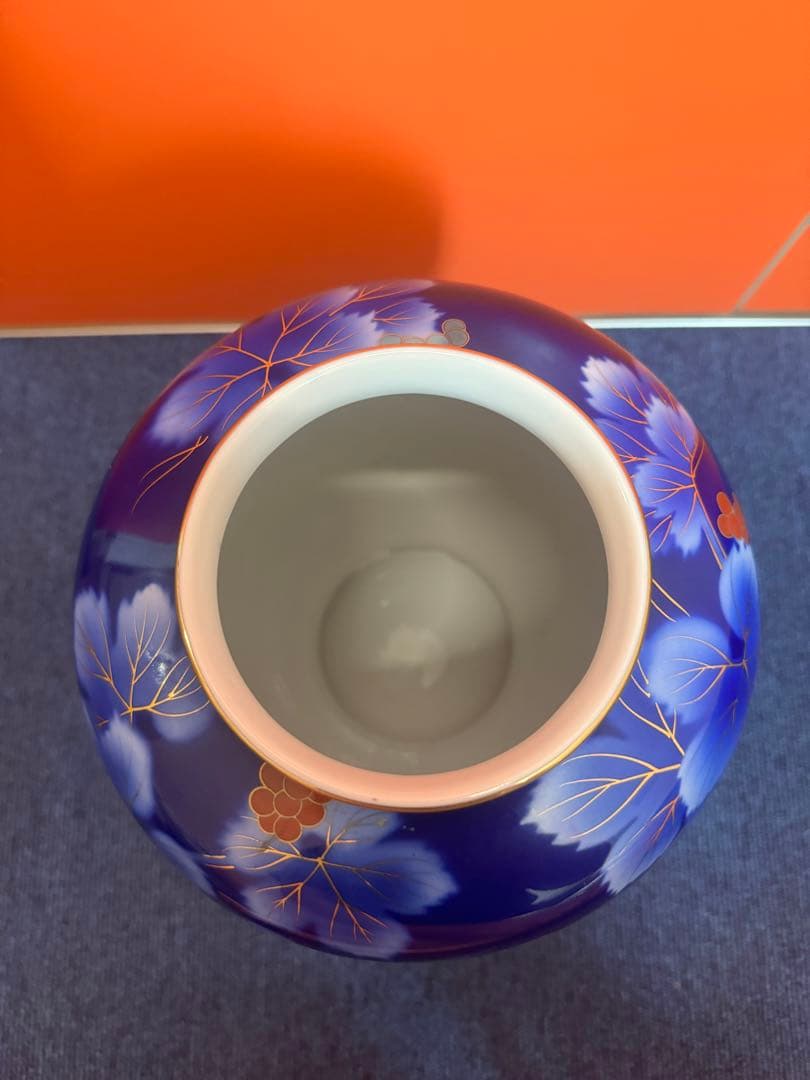 1566深川製磁　瑠璃　花瓶　金彩　未使用