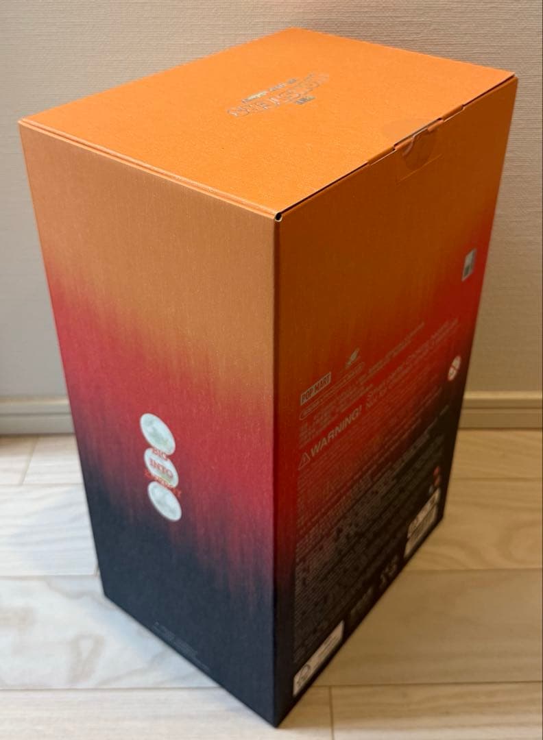 【正規品】LABUBU ROCK THE UNIVERSE ラブブ　ぬいぐるみ