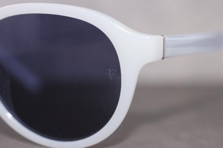 オリバーピープルズ × ロジャーフェデラー R-8 ティアドロップ サングラス