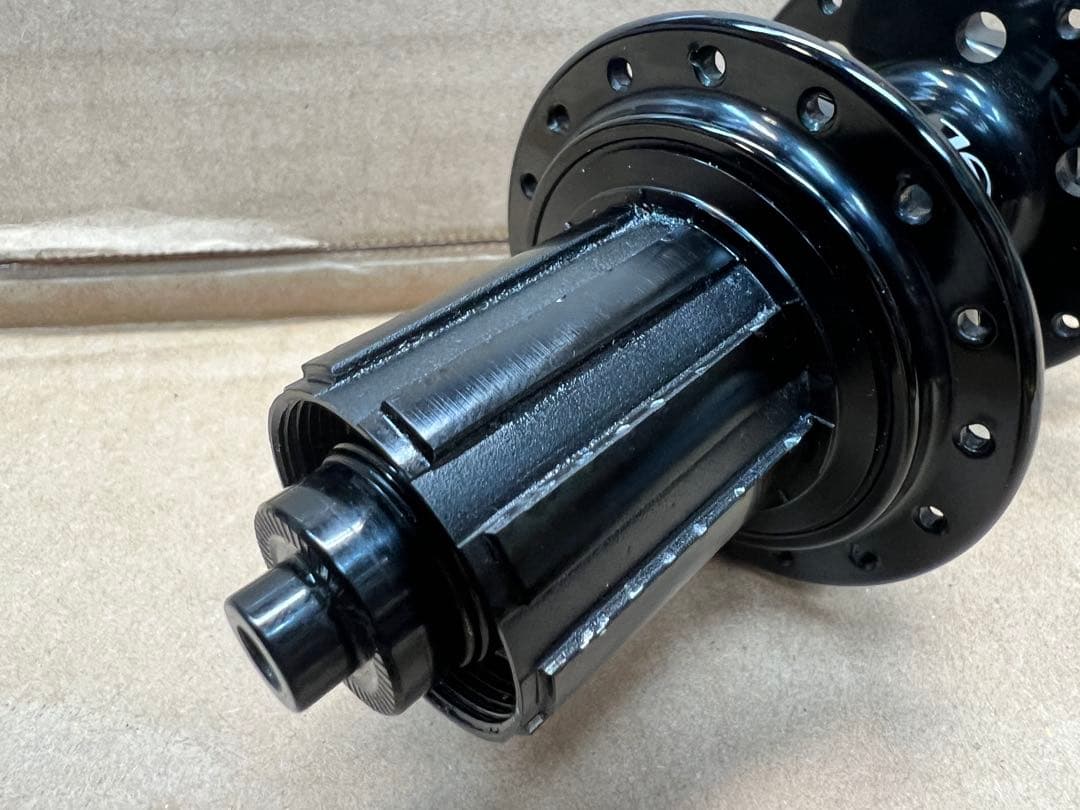 VELO ORANGE Disc ハブ Blackリア