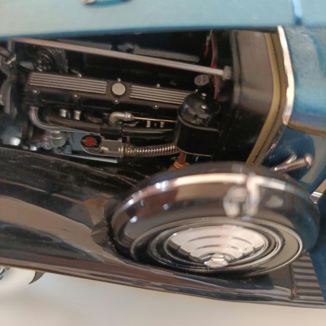 ダンバリーミント製 1932 Cadillac Fleetwood Sedan