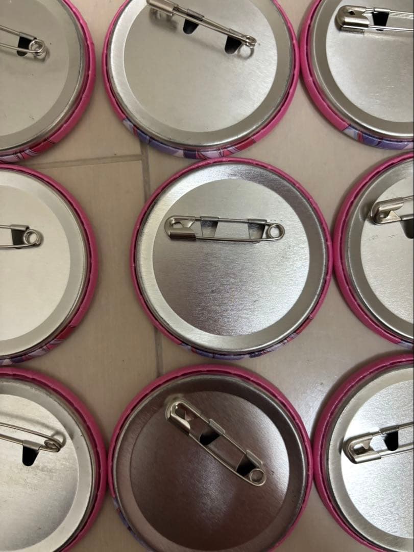 さとみくん 6周年 缶バッチ 32個＋痛バA4おまけ