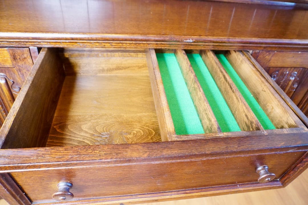 ド*ん様 イギリス アンティーク カップボード 1940年代