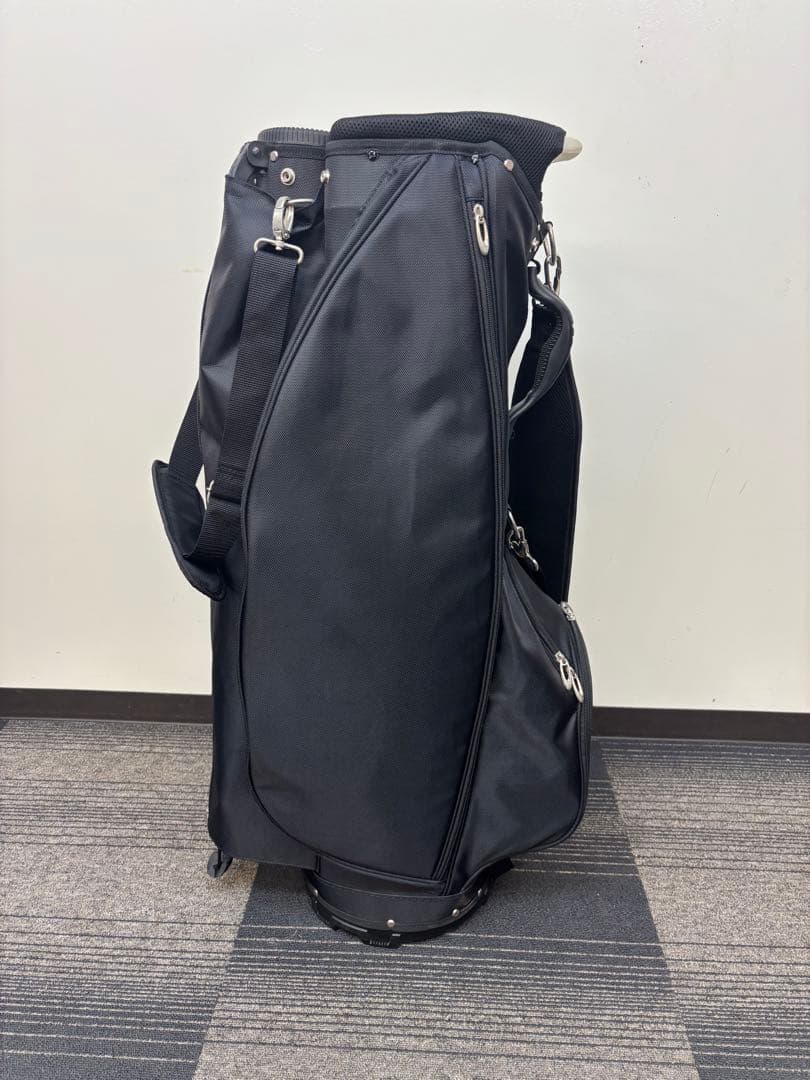 い*ん様 セルフスタンドバック内蔵キャディバック