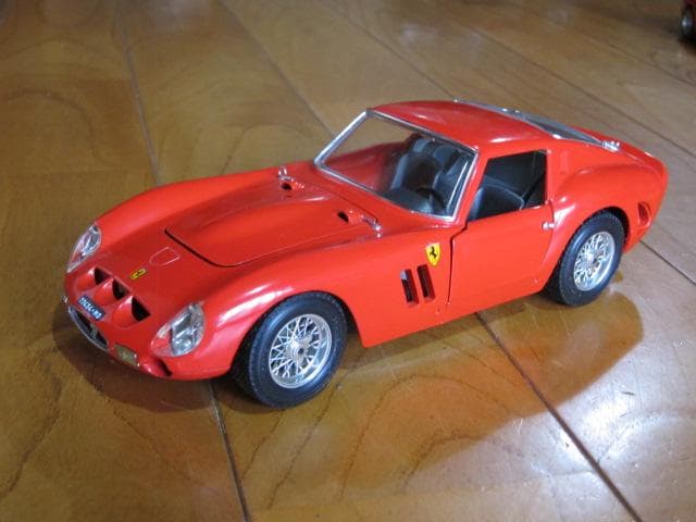 【美品】Bburago ダイキャストカー 1/18 フェラーリ8台 ポルシェ1台