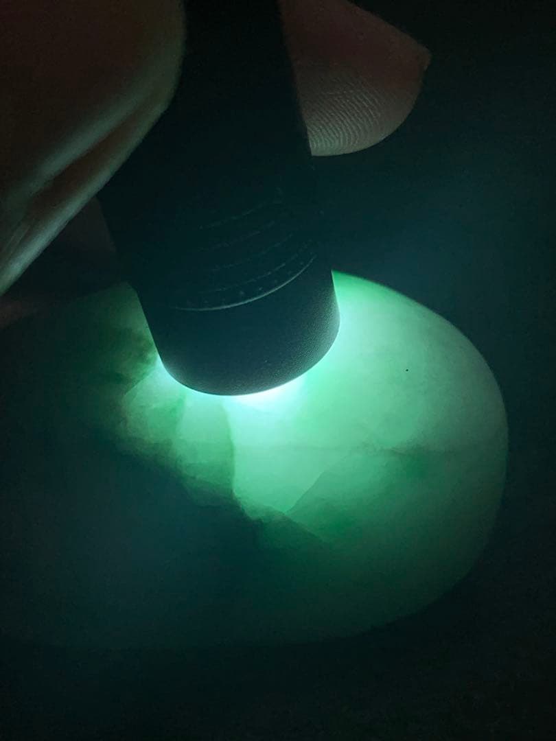 糸魚川ひすい極上海石　67g 翡翠　鉱物標本　コン沢　水石　根付　糸魚川翡翠