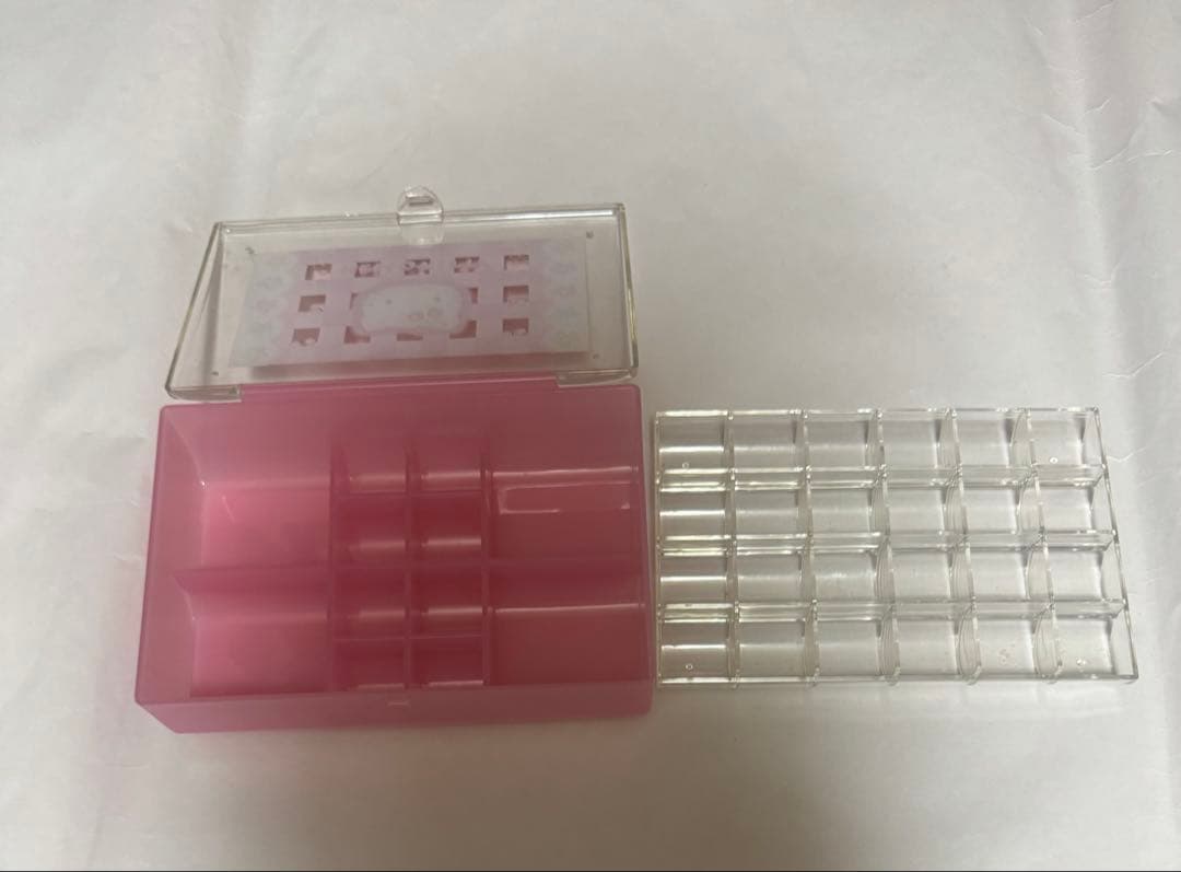 昭和レトロ　ハローキティ　アクセサリーケース