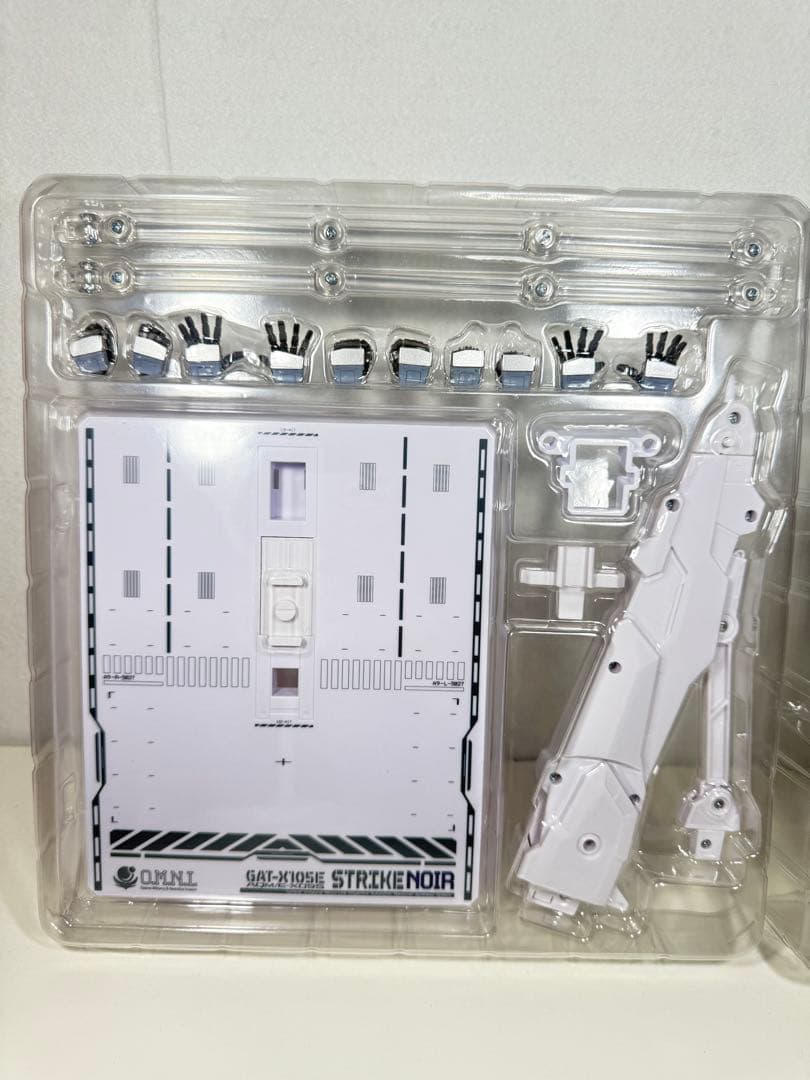 LBUILDストライクノワールガンダム