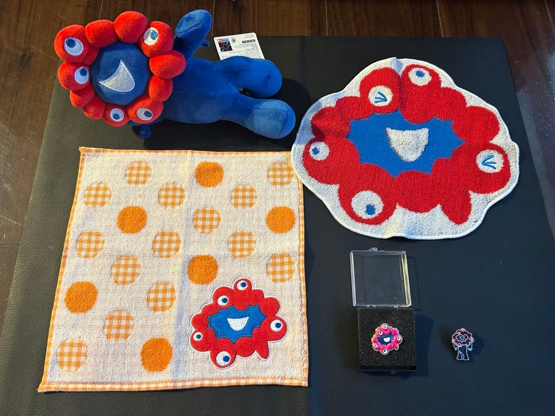 EXPO2025万博会場限定品「ハンドタオルとバッチ、ぬいぐるみ」5点セット