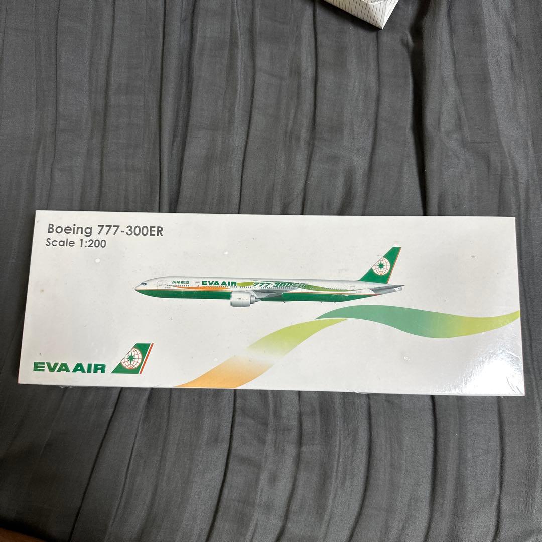 EVA AIR Boeing 777-300ER スケール1:200 未開封