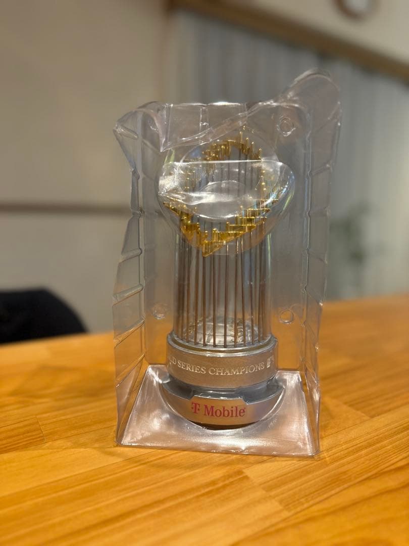 【テキサスレンジャーズ】 ワールドシリーズ レプリカ トロフィー