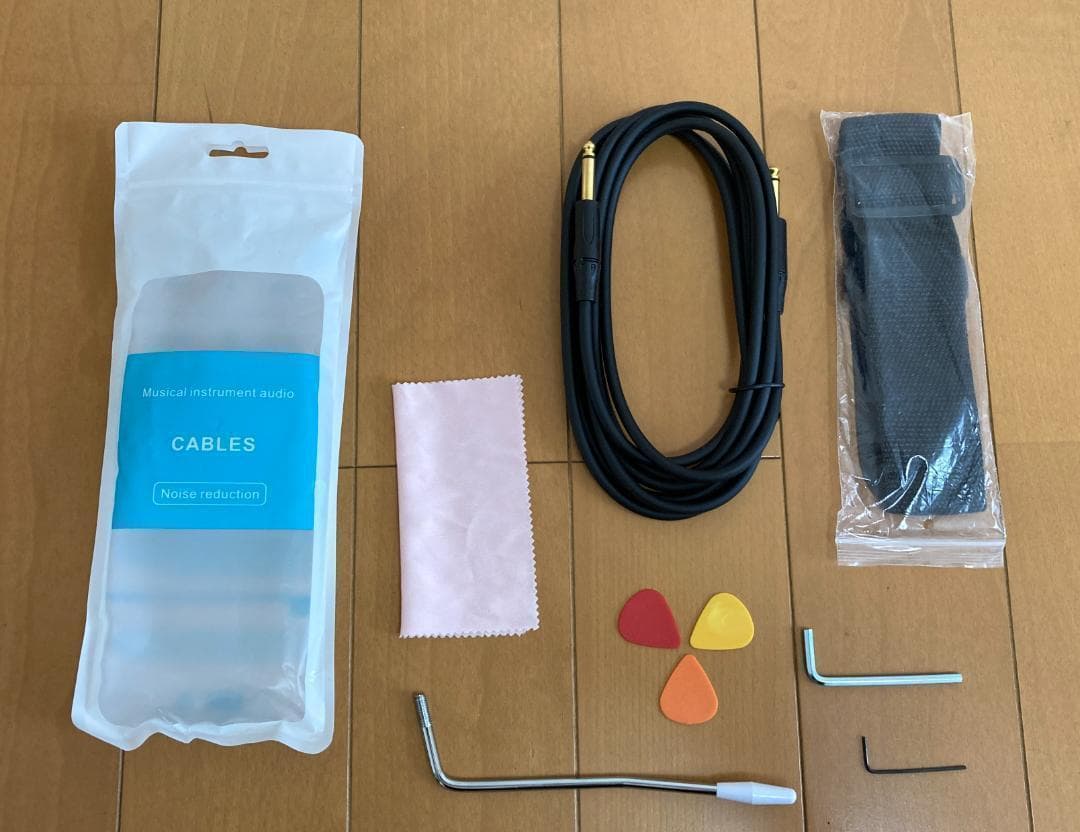 変形タイプ　エレキギター 　サーフグリーン　美品　シンクロナイズドトレモロ