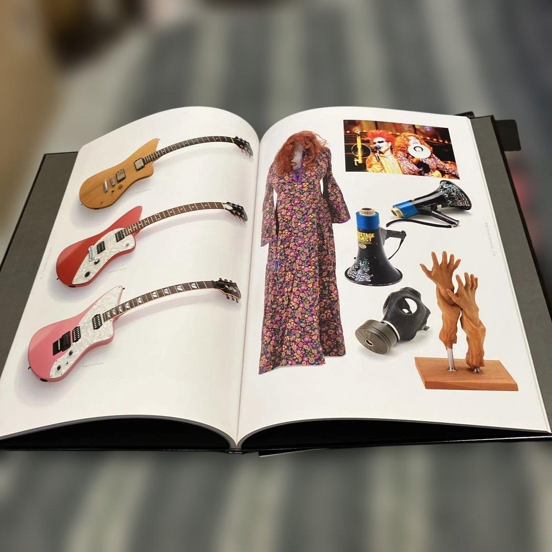 ミュージシャン hide Closet Collection