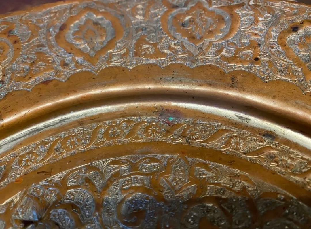 アンティーク カジャール朝　銅彫金装飾39cmプレート・鑑賞スタンド付４点セット