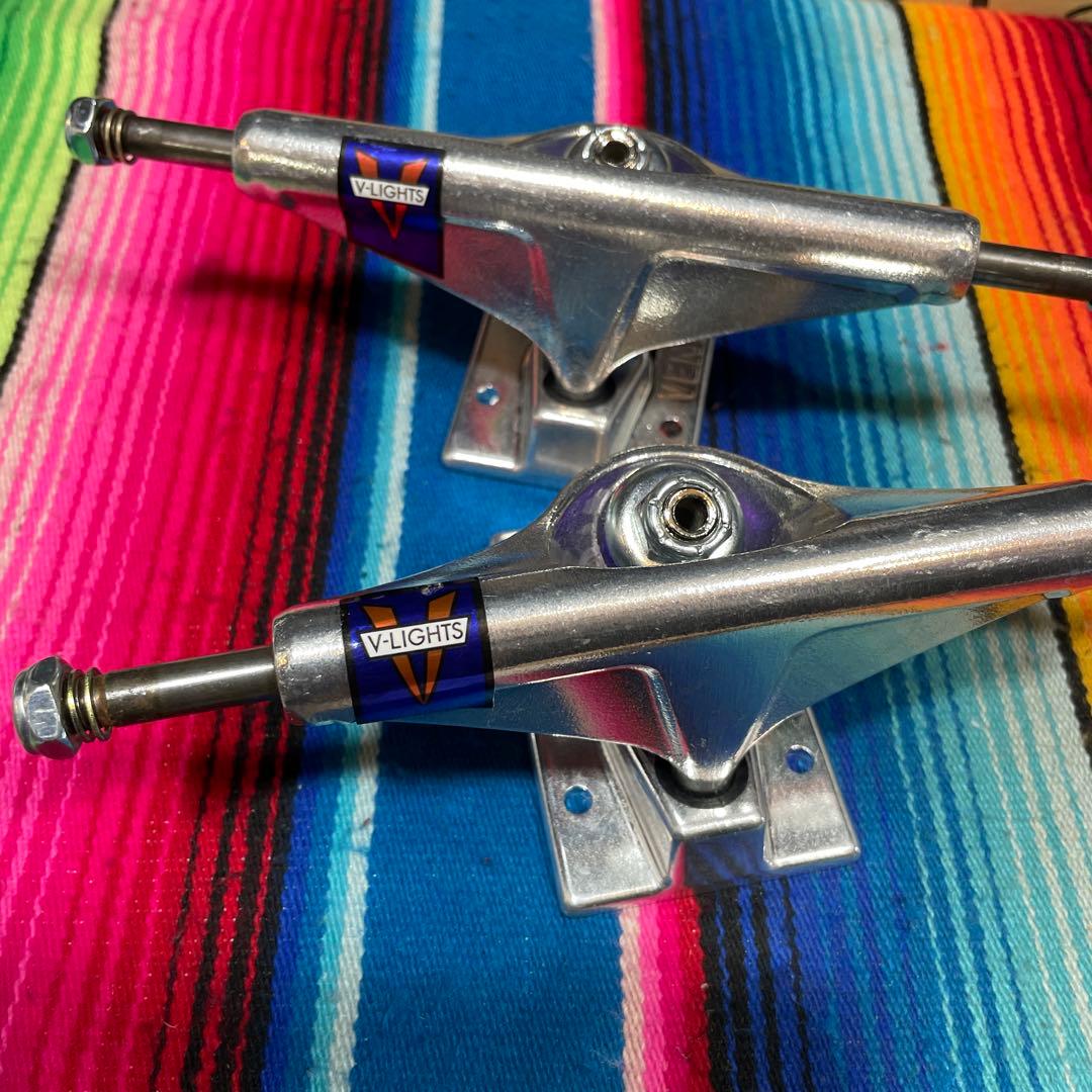 ベンチャーV-Lights スケートボードトラック 定価14,800円5.2HI