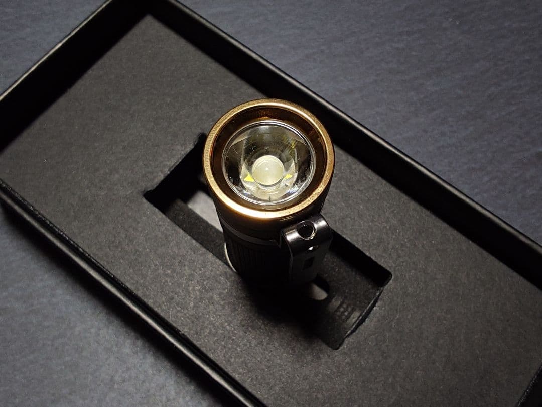 【希少！美品】Olight S Mini Ti 限定版 懐中電灯