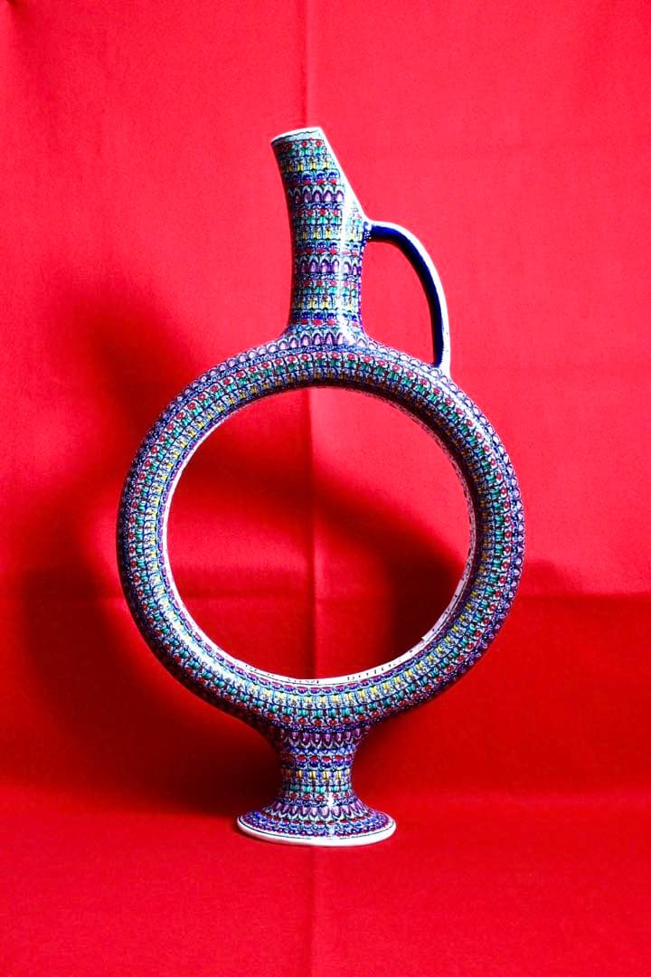 トルコ雑貨【アヴァノス陶器　飾り壺　ワインデキャンタ】