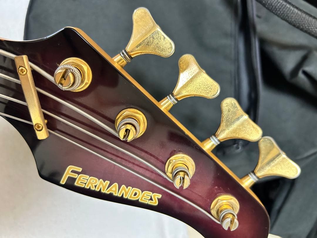 Fernandes エレキベース 紫 4弦