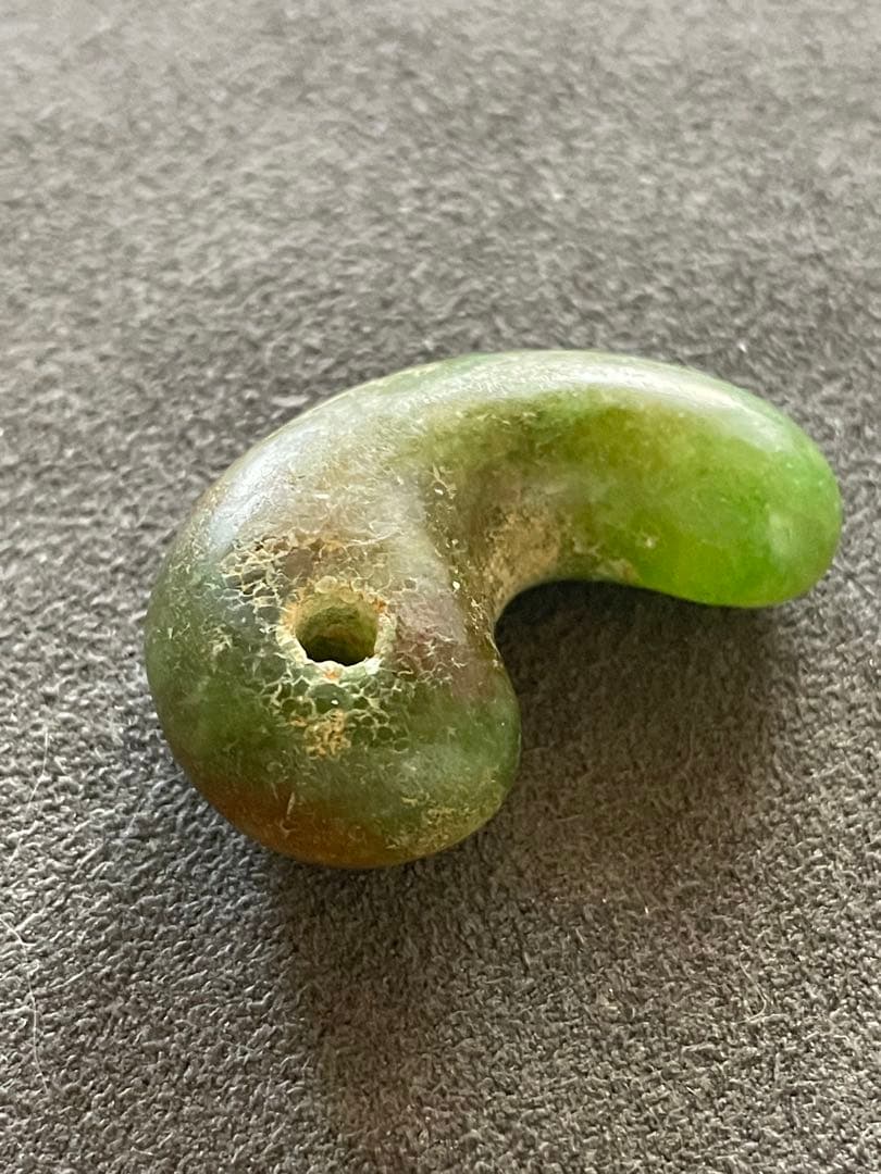 古墳時代翡翠勾玉アップルグリーン