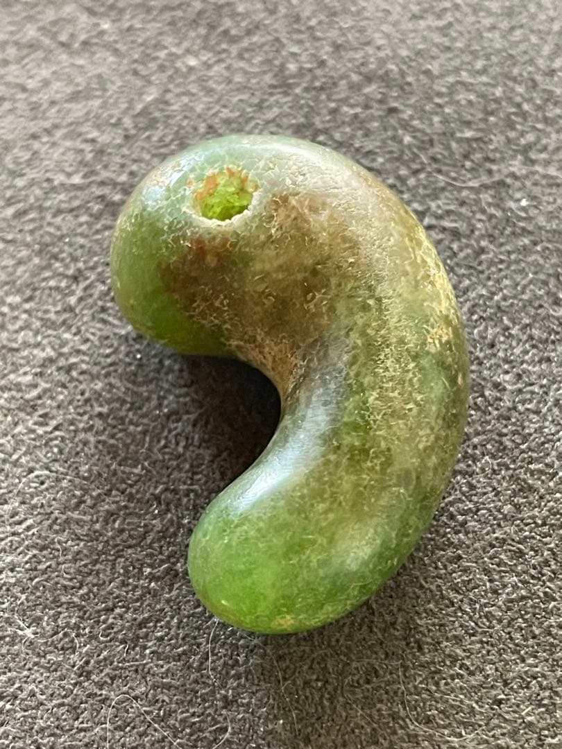 古墳時代翡翠勾玉アップルグリーン