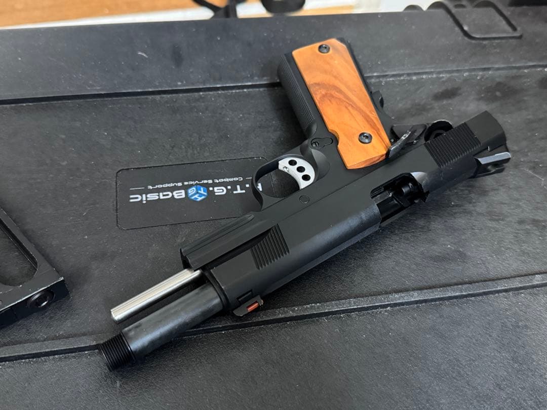 ひ*ぎ様 carbon8 M45 CQP とおまけ　マガジン3本　レンチ付き