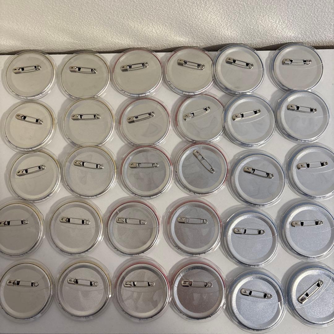 進撃の巨人 ラスアタ 缶バッジ エレン ミカサ アルミン