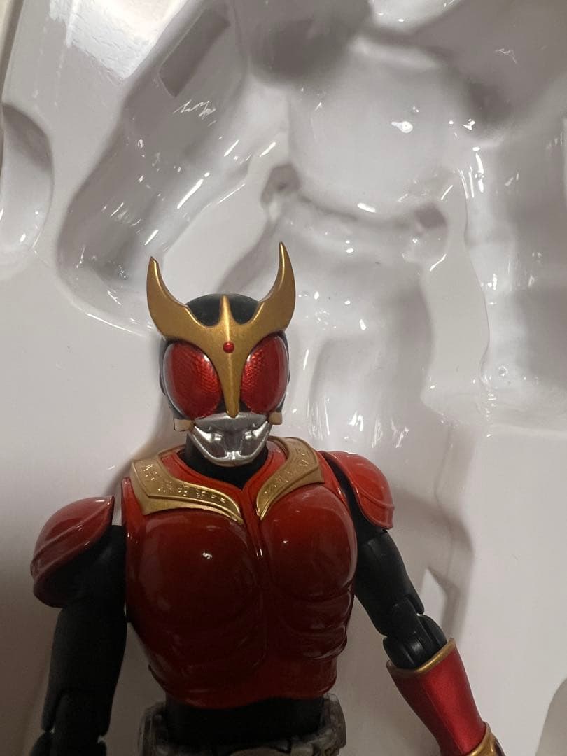 フィギュアーツ 真骨彫 仮面ライダークウガ　マイティフォーム