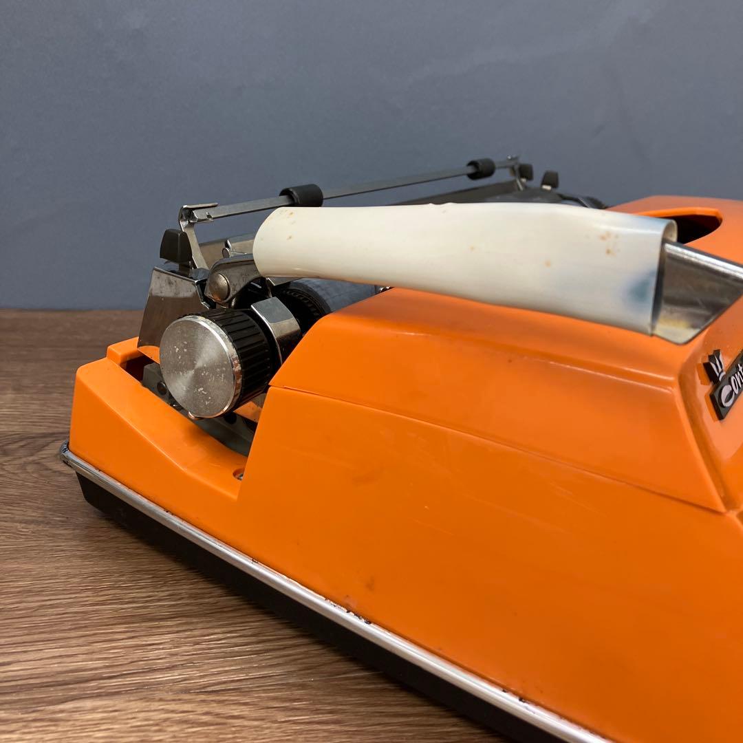 B-5 ジャンク品 昭和レトロ 希少 極美品 Triumph タイプライター