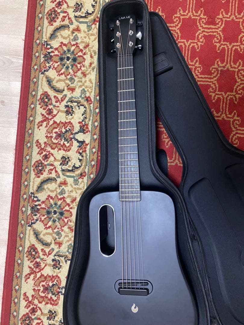 LAVA ME エレキギター ブラック ケース付き