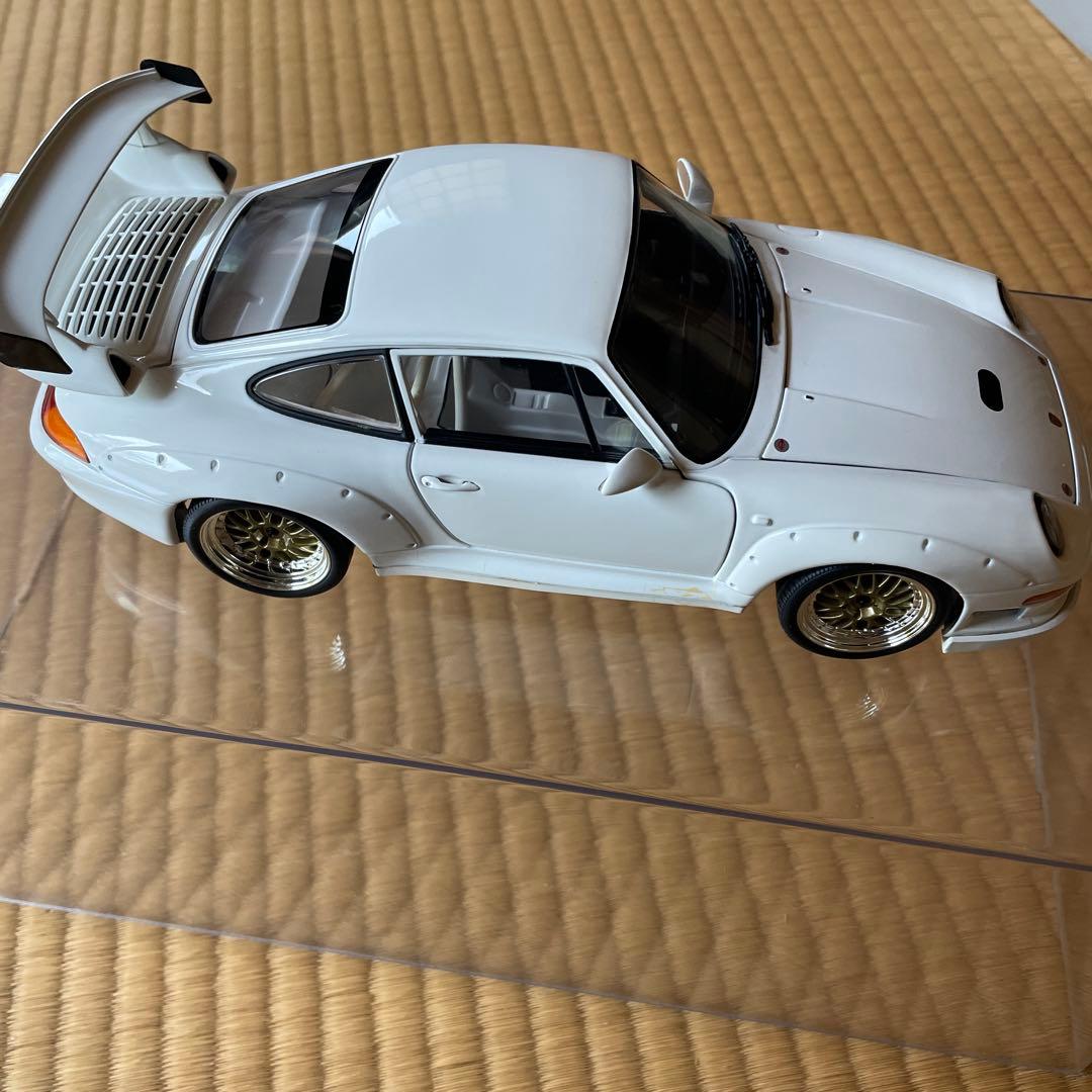 ポルシェ911 1/18スケール ホワイト