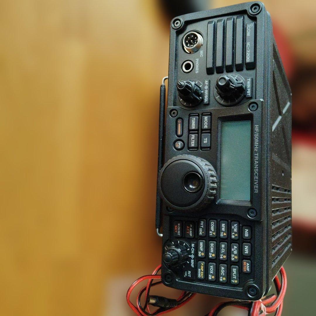 Icom IC-7200 m 50w/HF/50MHzトランシーバー