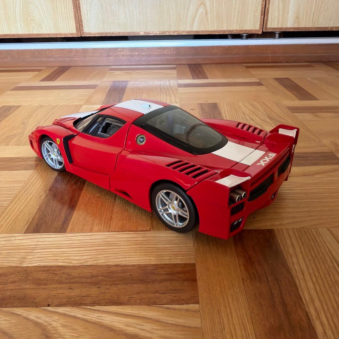Ferrari FXX 1/18スケール ミニカー