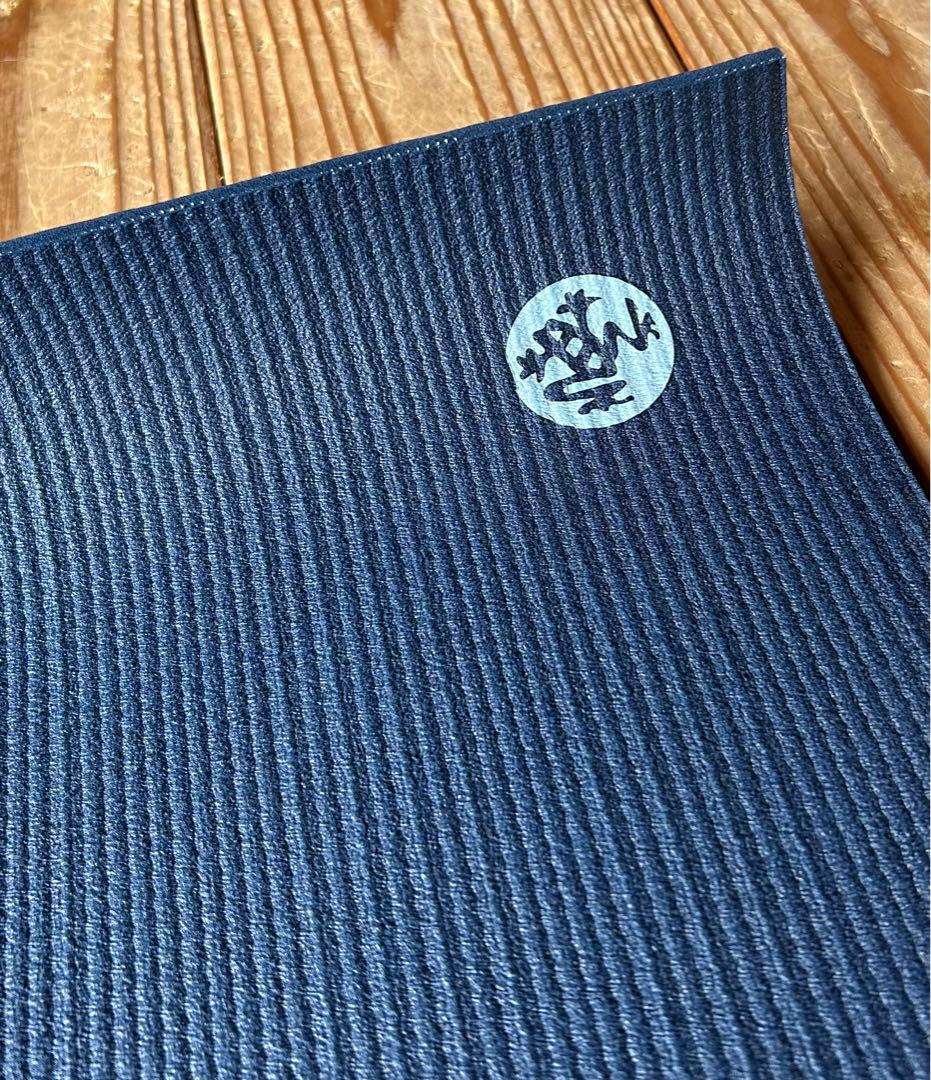 manduka プロライト ヨガマット 5mm ミッドナイト