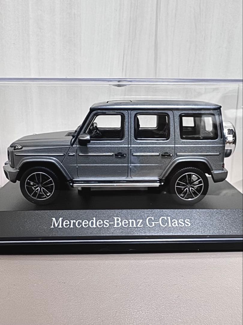 正規メルセデスベンツ G500 AMGラインプラチナムマグノ Gクラス1/43